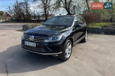 Позашляховик / Кросовер Volkswagen Touareg 2016 в Києві