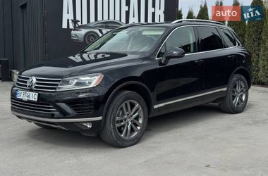 Внедорожник / Кроссовер Volkswagen Touareg 2014 в Каменец-Подольском