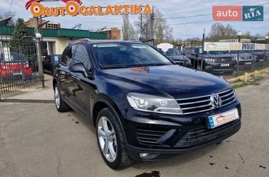 Позашляховик / Кросовер Volkswagen Touareg 2015 в Миколаєві