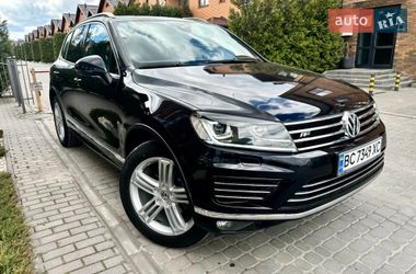 Позашляховик / Кросовер Volkswagen Touareg 2015 в Вінниці