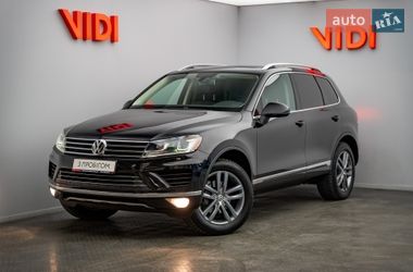 Внедорожник / Кроссовер Volkswagen Touareg 2014 в Киеве