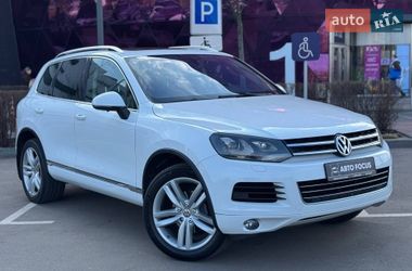 Внедорожник / Кроссовер Volkswagen Touareg 2012 в Киеве