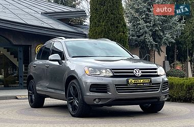Позашляховик / Кросовер Volkswagen Touareg 2012 в Львові