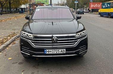 Позашляховик / Кросовер Volkswagen Touareg 2023 в Одесі