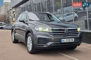 Внедорожник / Кроссовер Volkswagen Touareg 2021 в Киеве