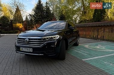 Внедорожник / Кроссовер Volkswagen Touareg 2018 в Днепре