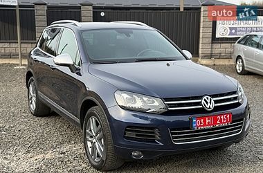 Внедорожник / Кроссовер Volkswagen Touareg 2013 в Луцке