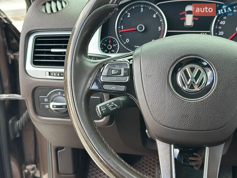 Volkswagen Touareg 2012 VIN WVGZZZ7PZCD047407 фото оголошення 39 з 100