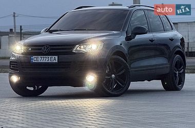 Внедорожник / Кроссовер Volkswagen Touareg 2011 в Черновцах