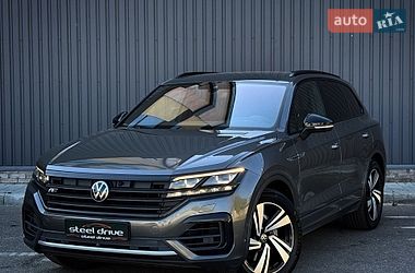 Внедорожник / Кроссовер Volkswagen Touareg 2020 в Николаеве