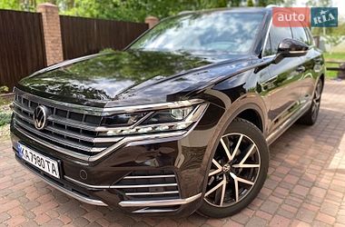 Позашляховик / Кросовер Volkswagen Touareg 2021 в Охтирці