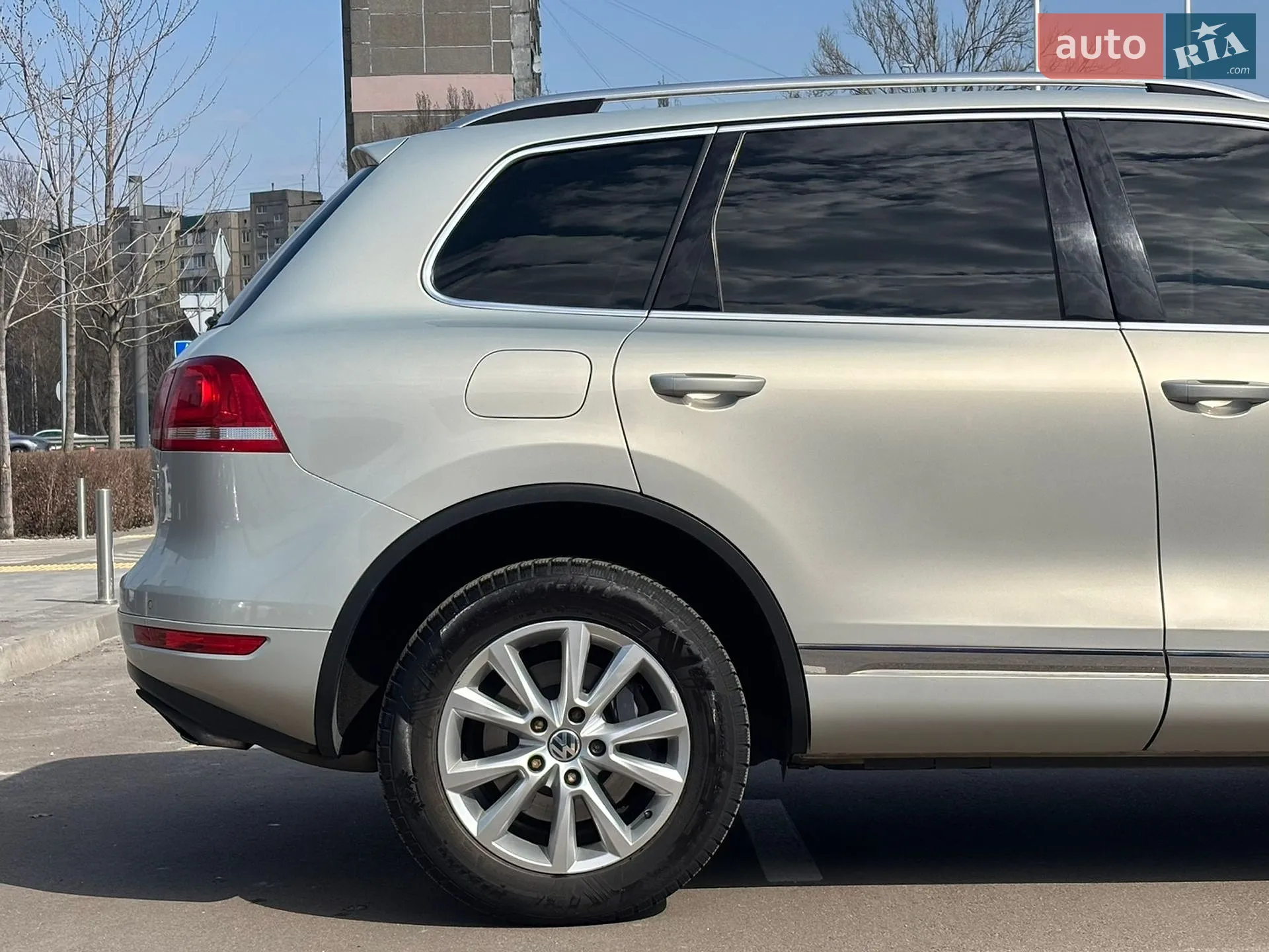 2014 Volkswagen Touareg - мініатюра 12