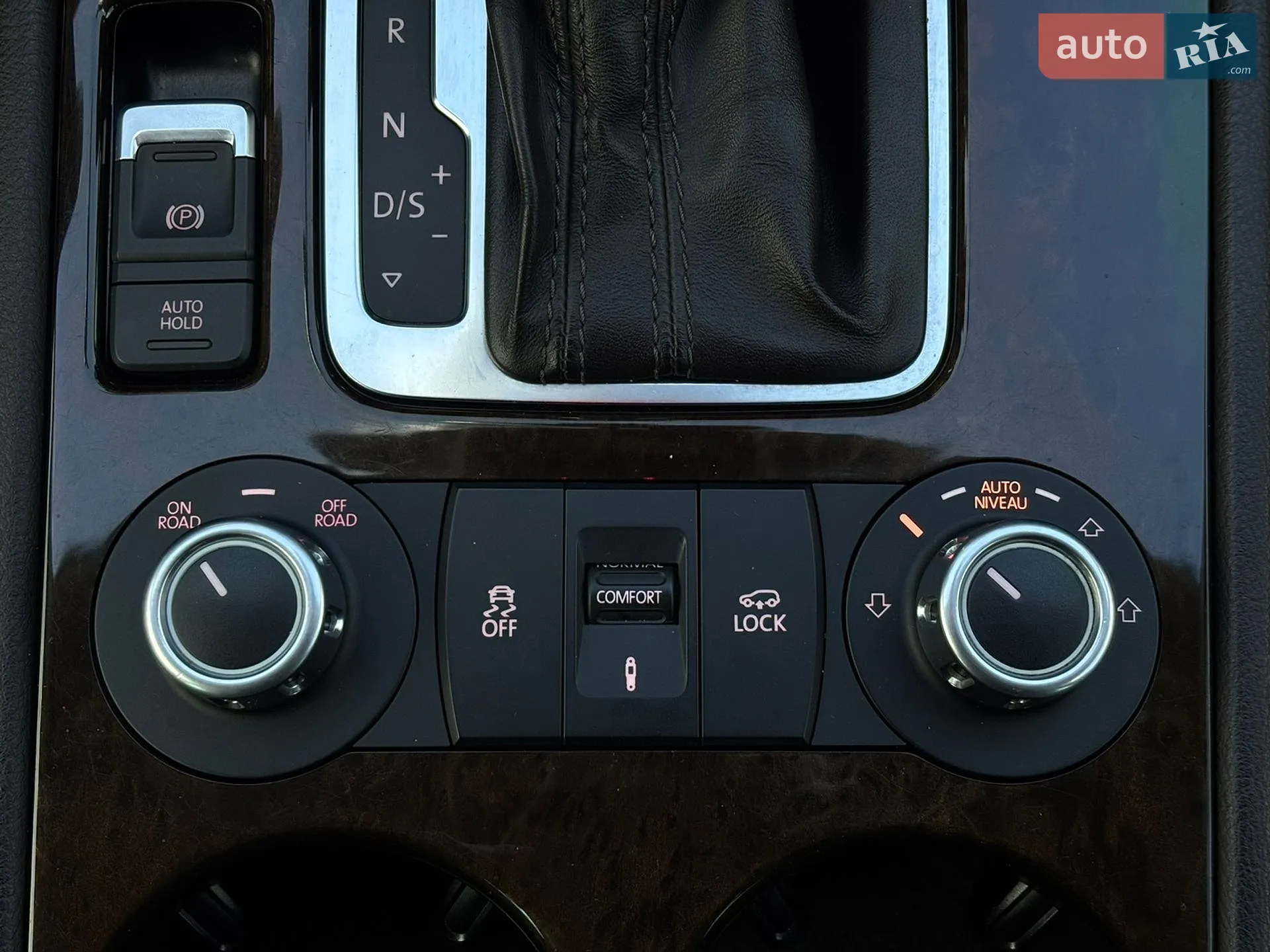 2014 Volkswagen Touareg - мініатюра 39