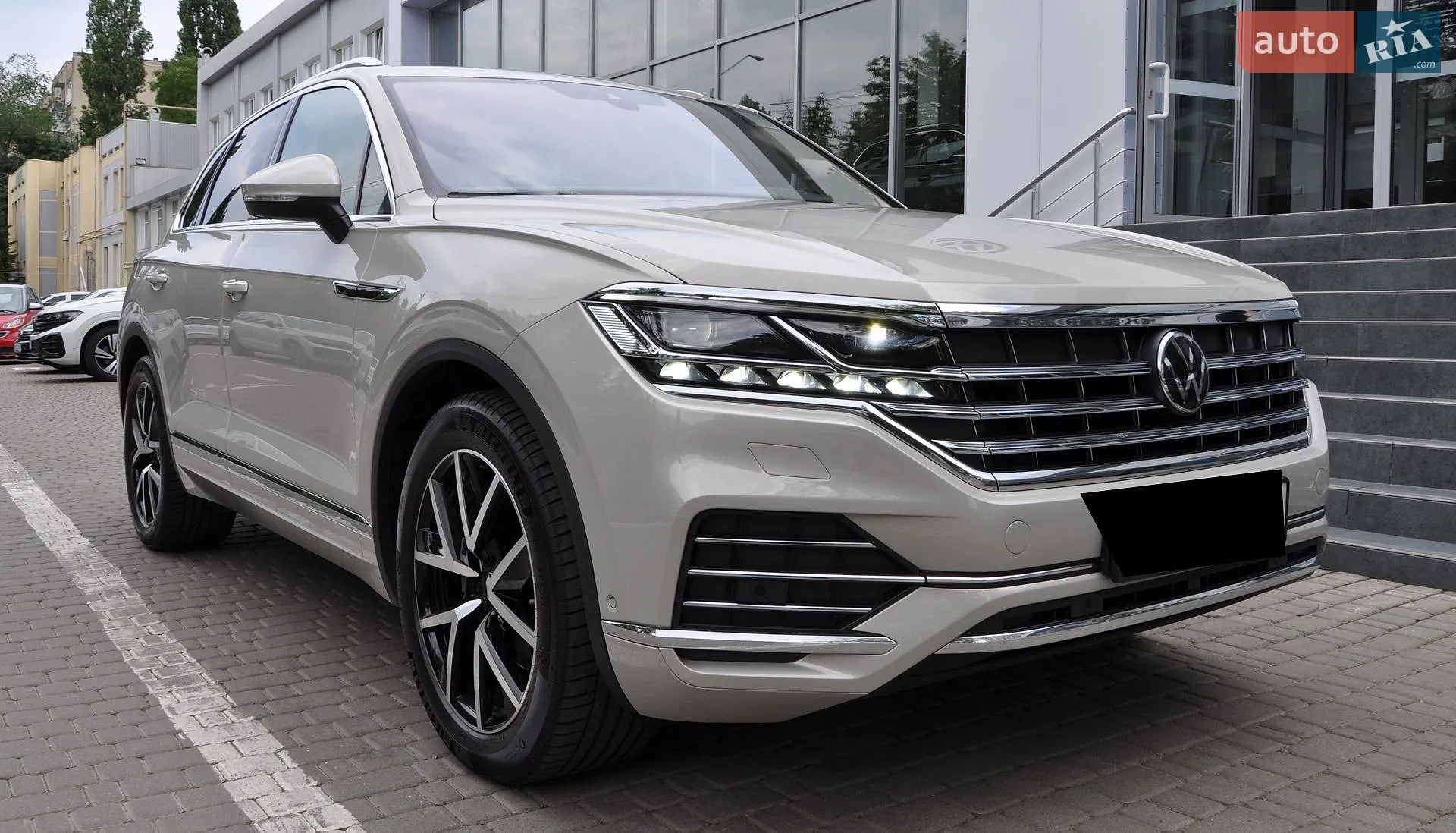 2023 Volkswagen Touareg - мініатюра 12