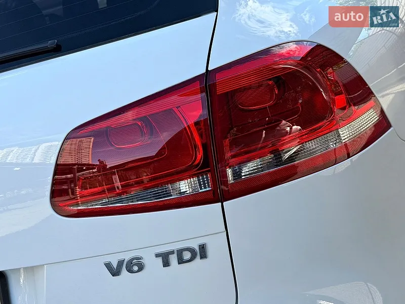 Volkswagen Touareg 2011 VIN WVGZZZ7PZBD028420 фото оголошення 48 з 162