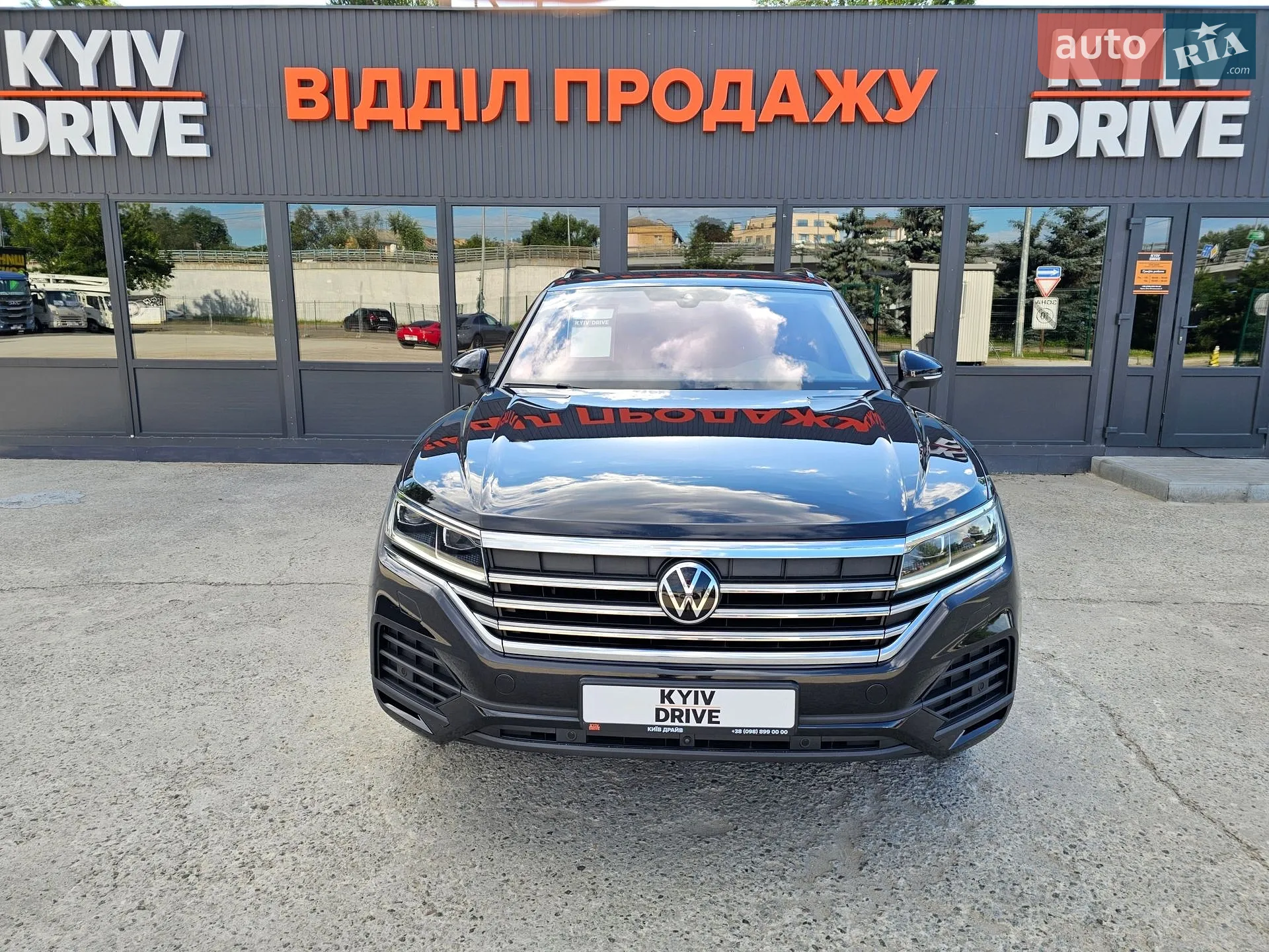 2021 Volkswagen Touareg - мініатюра 4