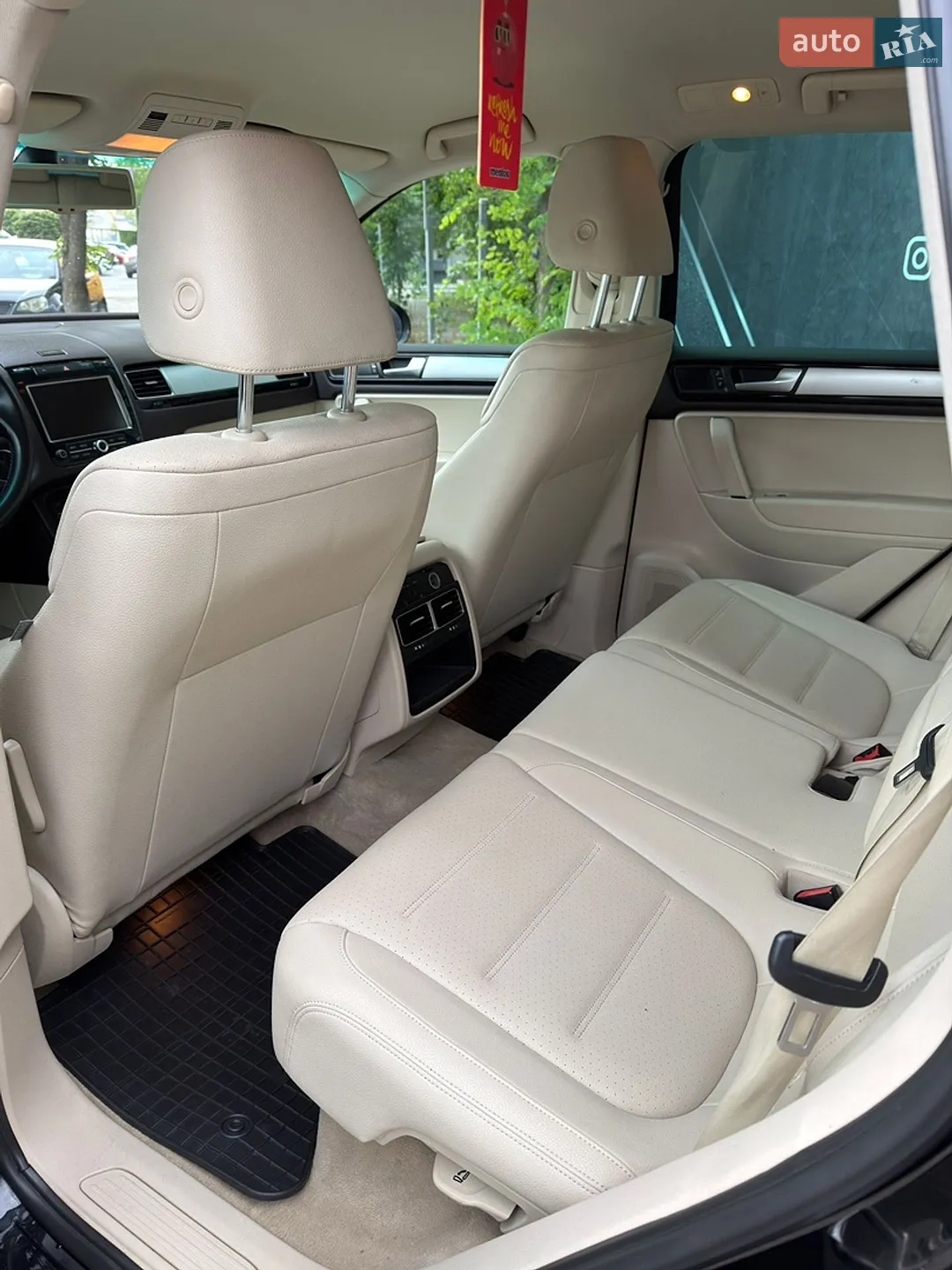 2011 Volkswagen Touareg - мініатюра 24