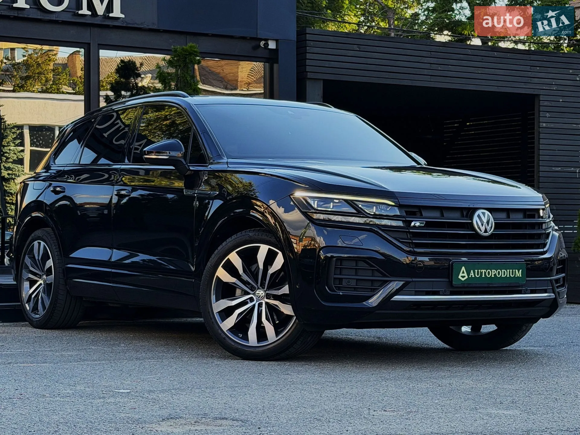 2019 Volkswagen Touareg - мініатюра 11