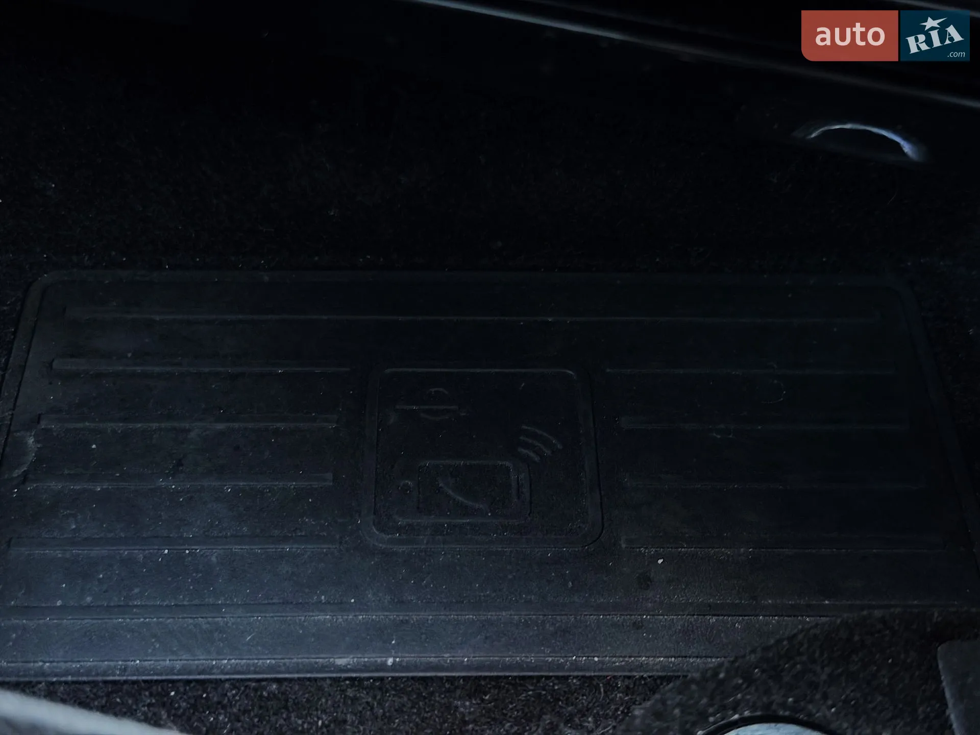 2019 Volkswagen Touareg - мініатюра 44