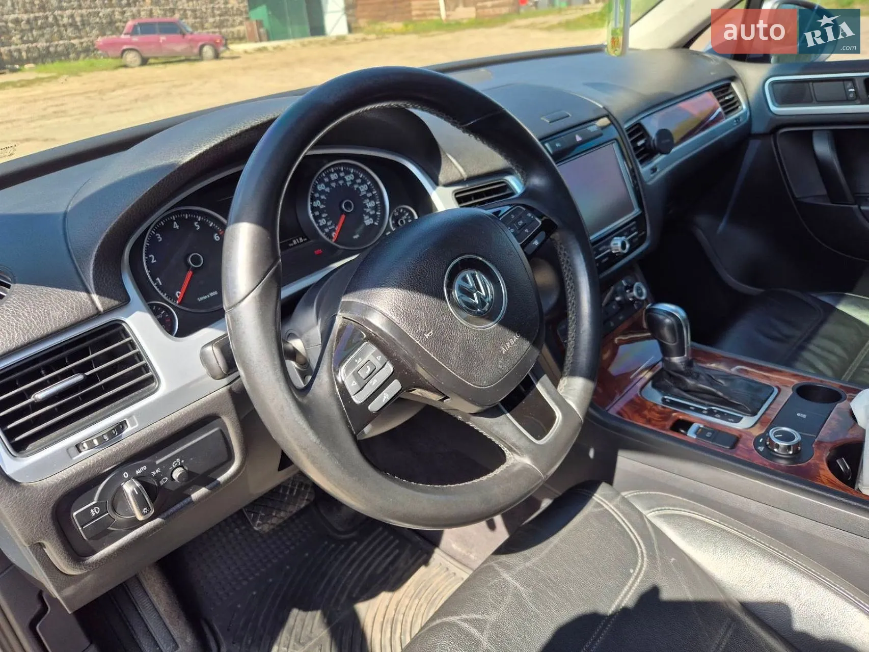 2011 Volkswagen Touareg - мініатюра 10