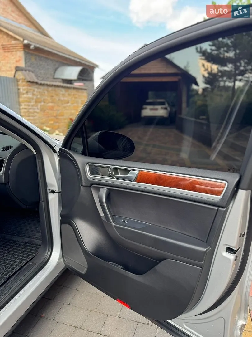 2014 Volkswagen Touareg - мініатюра 19