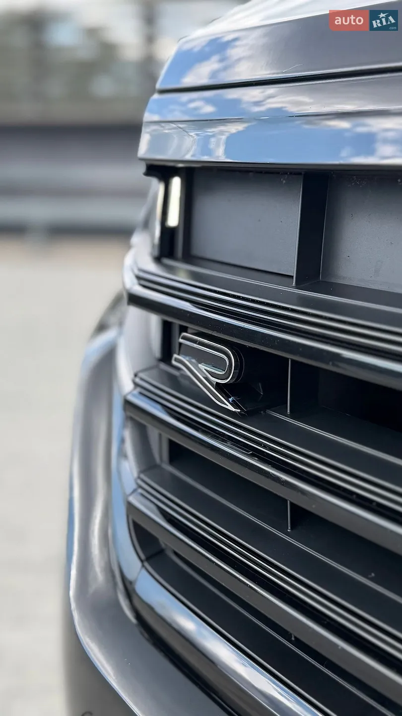 2022 Volkswagen Touareg - мініатюра 8