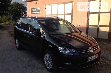 Минивэн Volkswagen Touran 2012 в 