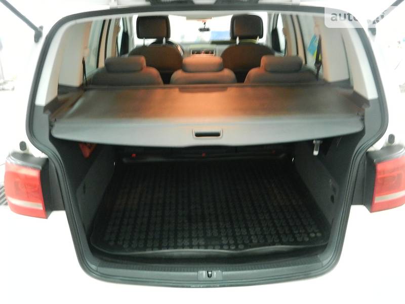 Мінівен Volkswagen Touran 2012 в Запоріжжі