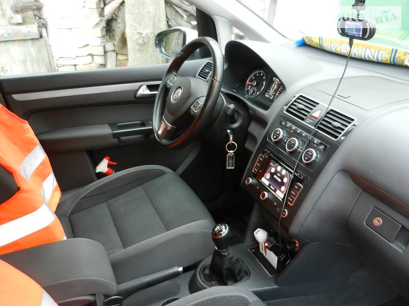 Мінівен Volkswagen Touran 2012 в Запоріжжі
