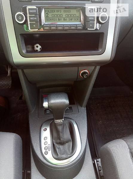 Минивэн Volkswagen Touran 2008 в Киеве