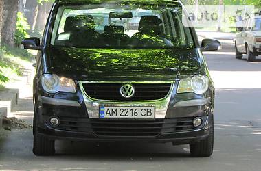 Минивэн Volkswagen Touran 2007 в Житомире