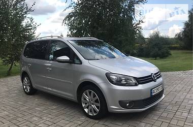 Минивэн Volkswagen Touran 2010 в Луцке