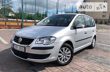 Минивэн Volkswagen Touran 2008 в Луцке