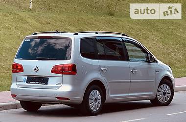 Внедорожник / Кроссовер Volkswagen Touran 2014 в Одессе