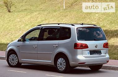 Внедорожник / Кроссовер Volkswagen Touran 2014 в Одессе