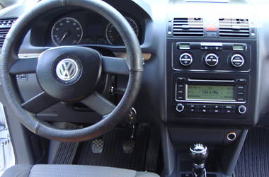 Універсал Volkswagen Touran 2004 в 
