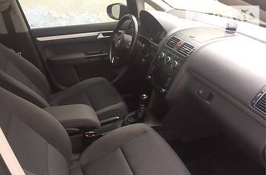 Минивэн Volkswagen Touran 2015 в 