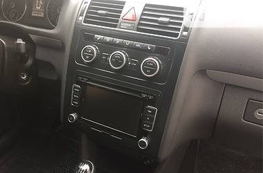 Минивэн Volkswagen Touran 2015 в 