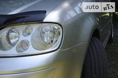 Універсал Volkswagen Touran 2004 в 