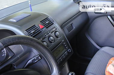 Універсал Volkswagen Touran 2004 в 