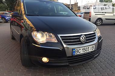 Минивэн Volkswagen Touran 2008 в Львове