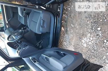 Седан Volkswagen Touran 2013 в 