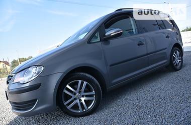 Минивэн Volkswagen Touran 2011 в Дрогобыче