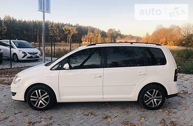 Мінівен Volkswagen Touran 2009 в Львові