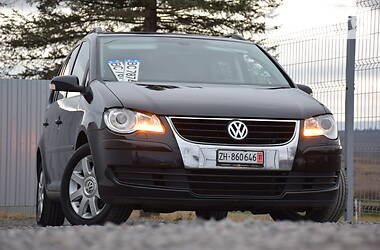 Мінівен Volkswagen Touran 2010 в Дрогобичі
