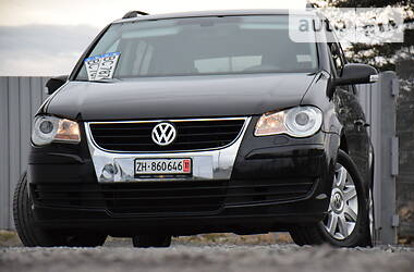 Мінівен Volkswagen Touran 2010 в Дрогобичі