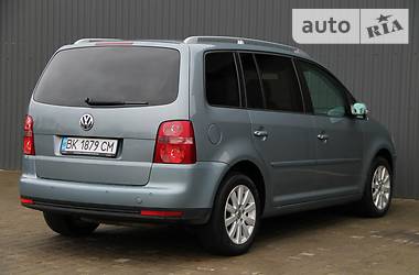 Минивэн Volkswagen Touran 2007 в Сарнах