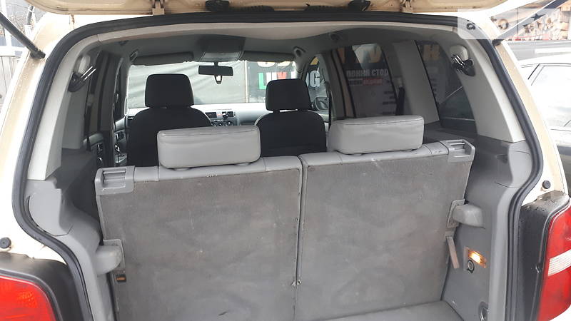 Мінівен Volkswagen Touran 2004 в Іршаві