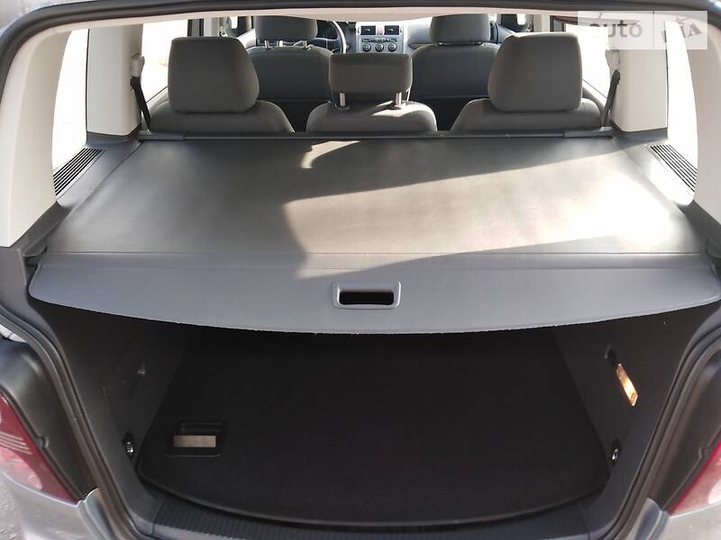 Мінівен Volkswagen Touran 2009 в Запоріжжі