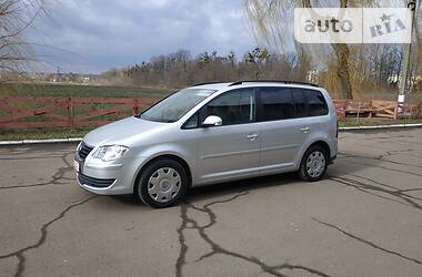 Мінівен Volkswagen Touran 2007 в 